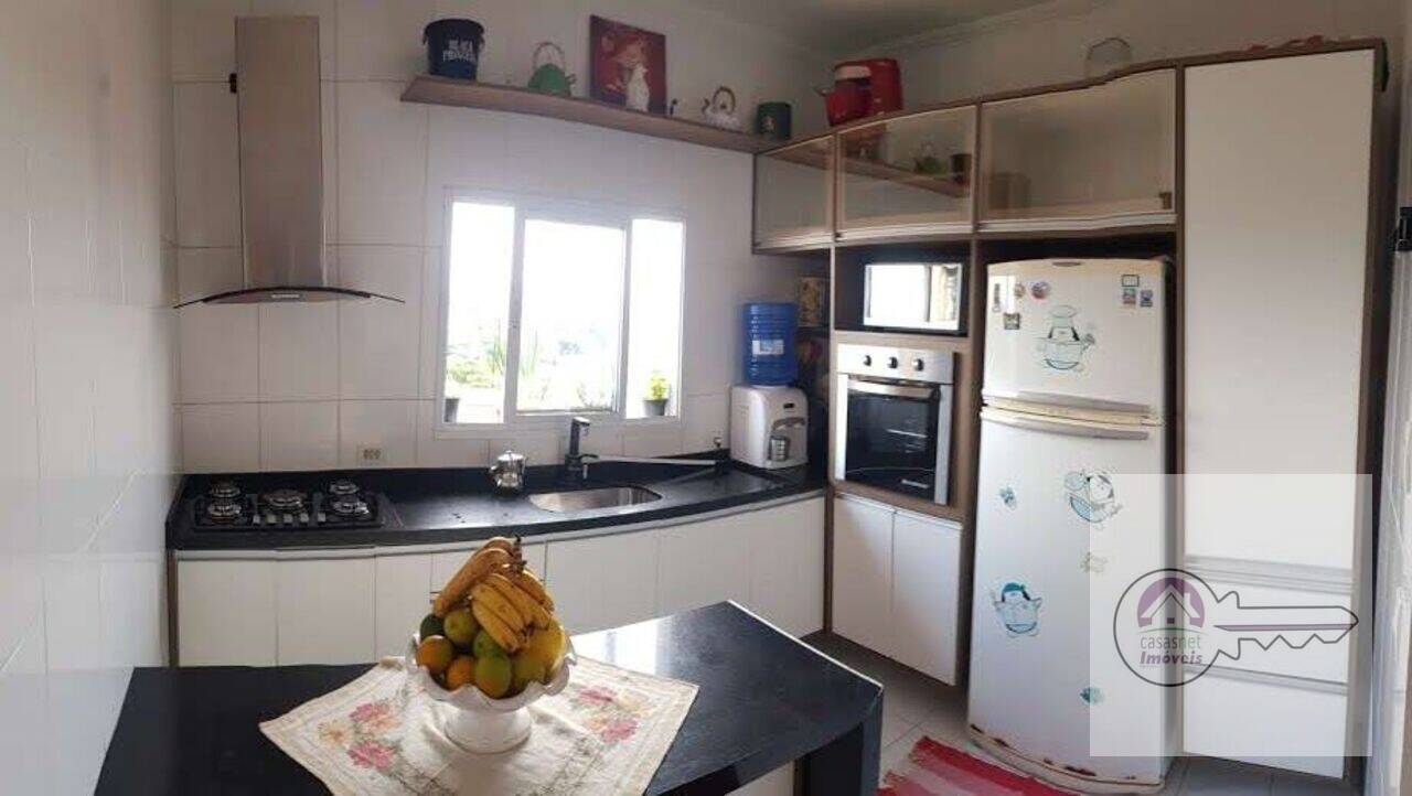 Casa a venda 3 dormitórios condomínio Villa Deste em Cotia SP CA0915-CBER