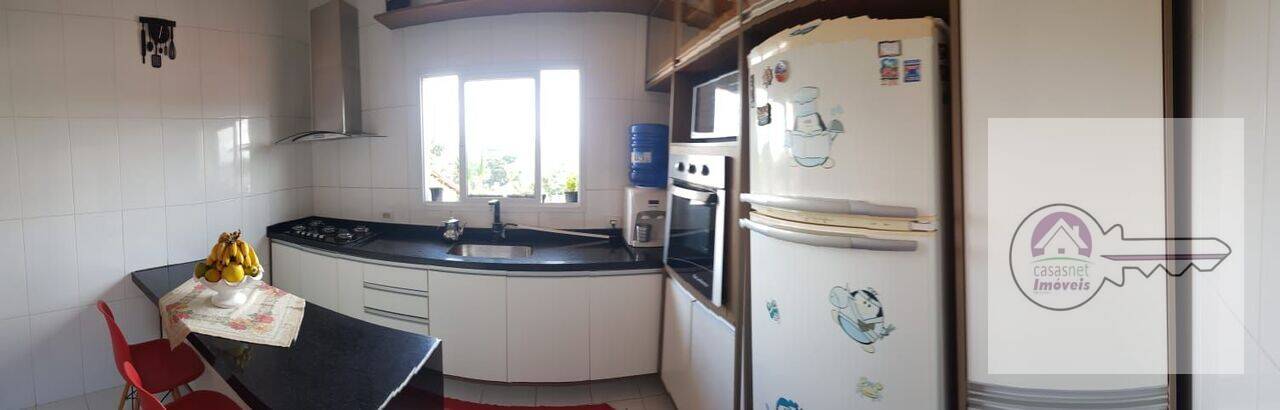 Casa a venda 3 dormitórios condomínio Villa Deste em Cotia SP CA0915-CBER