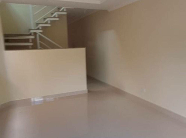 Casa a venda de 130m² com 3 quartos no condomínio Villa D'este em Cotia - CA0494