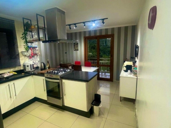 Casa a venda com 3 dormitórios no Condomínio Villa D'este em Cotia - CA0973