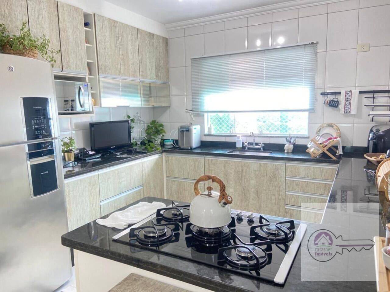 Casa de 176m² com 3 quartos Villa D'este Cotia CA0142