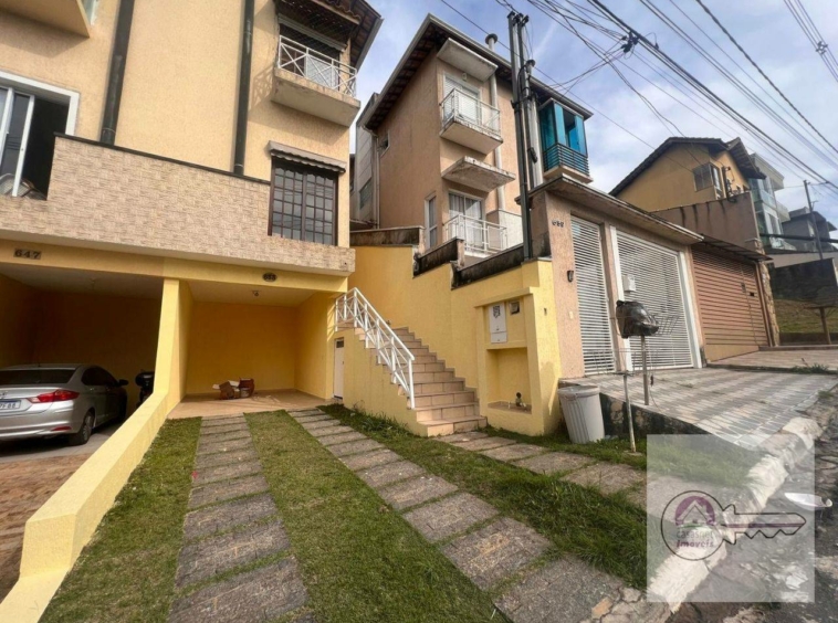 Casa a venda de 125m² com 3 quartos no condomínio Villa D'este em Cotia - CA0732