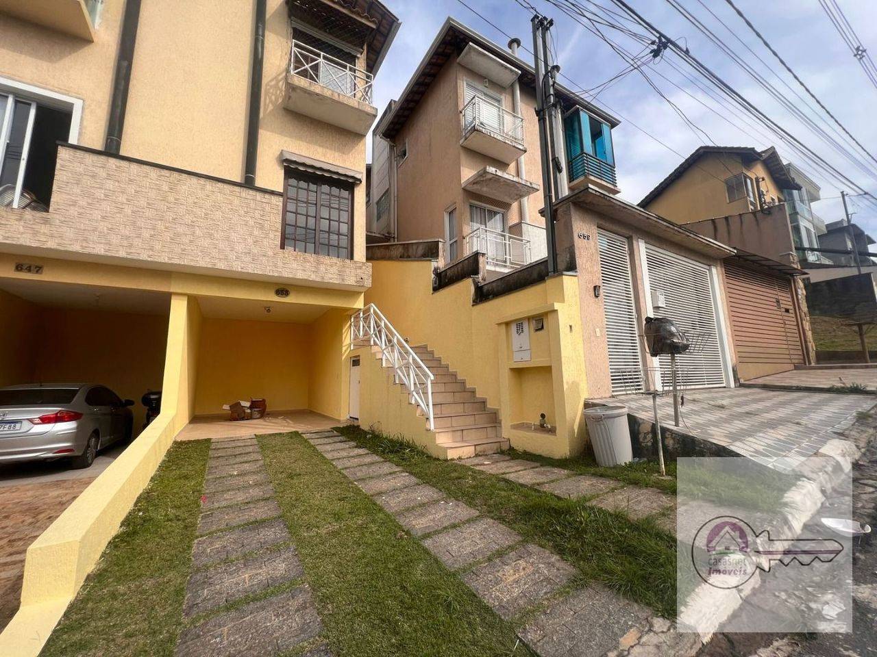 Casa a venda de 125m² com 3 quartos no condomínio Villa D'este em Cotia - CA0732