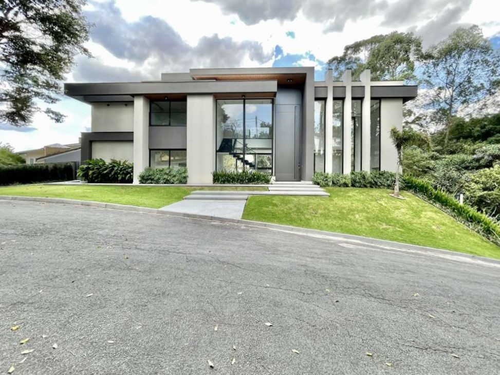 Venda de casa em condomínio com 4 suítes - São Paulo II - Cotia SP