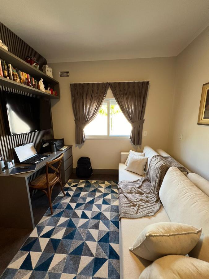 casa-a-venda-com-3-suites-condominio-terras-de-santa-adelia-vargem-grande-paulista-sp (21) Casa a venda com 3 suítes no Condomínio Terras de Santa Adélia em Vargem Grande Paulista - SP