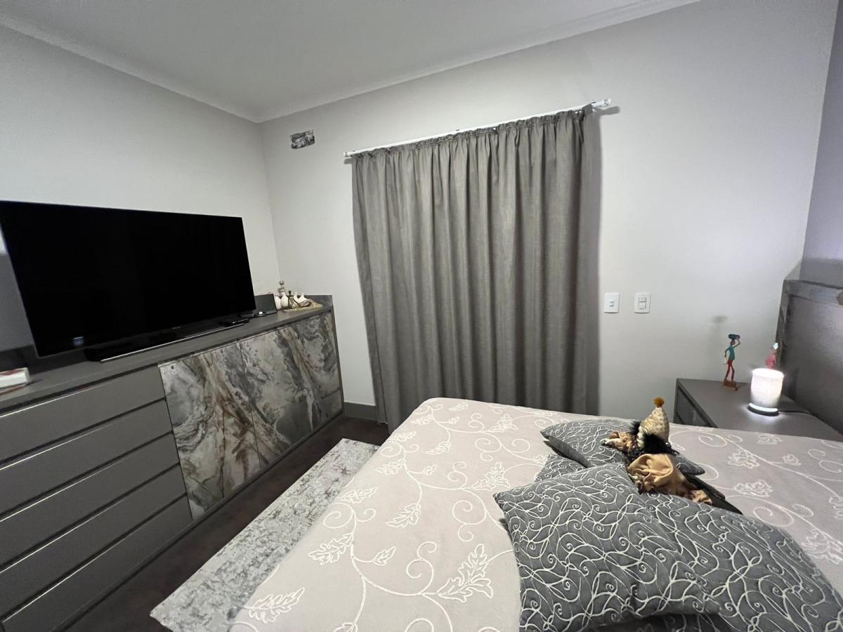 casa-a-venda-com-3-suites-condominio-terras-de-santa-adelia-vargem-grande-paulista-sp (22) Casa a venda com 3 suítes no Condomínio Terras de Santa Adélia em Vargem Grande Paulista - SP