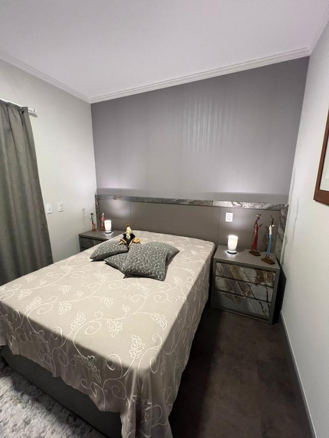 casa-a-venda-com-3-suites-condominio-terras-de-santa-adelia-vargem-grande-paulista-sp (27) Casa a venda com 3 suítes no Condomínio Terras de Santa Adélia em Vargem Grande Paulista - SP