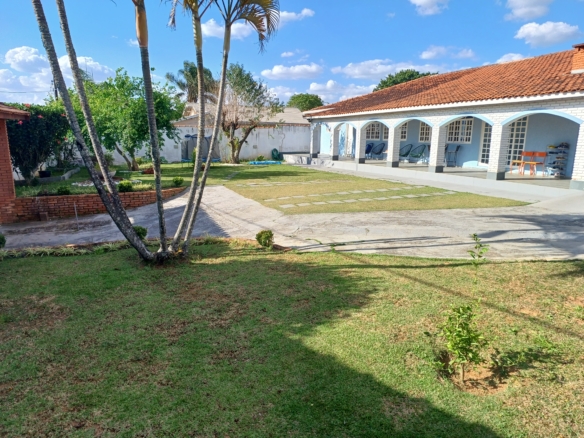 Casa a venda com 4 dormitórios no condomínio Haras Bela Vista - VGP