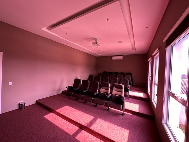 Cinema do Central Park Residence - Terrenos e casas a venda em Vargem Grande Paulista - SP